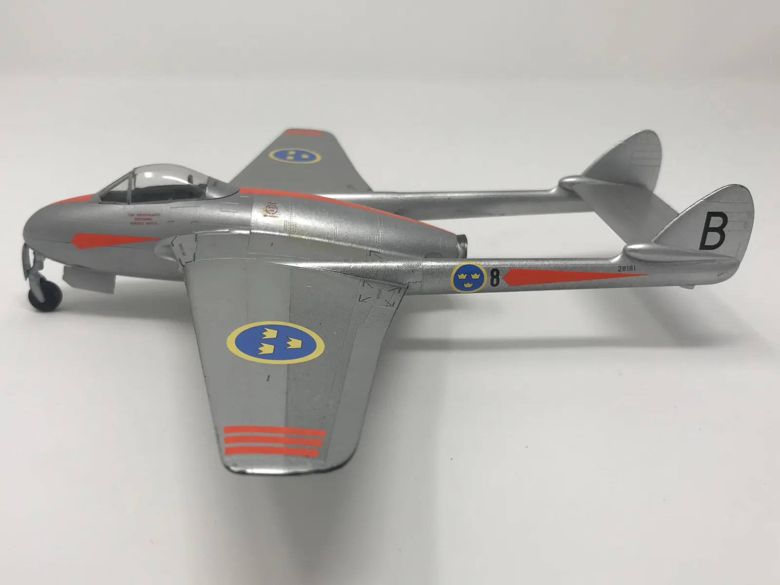De Havilland Vampire FB.50 (J 28) Front